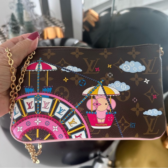 SALE 🌹🦢Louis Vuitton Double
Zip Pochette...Ballerina edition like new w dust bag - Picture 1 of 8